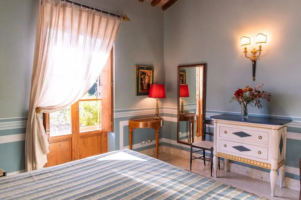 Hotel Il Piccolo Castello Monteriggioni 4*,