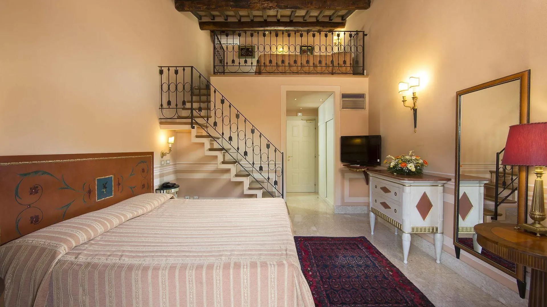 Il Piccolo Castello Hotel Monteriggioni Italy