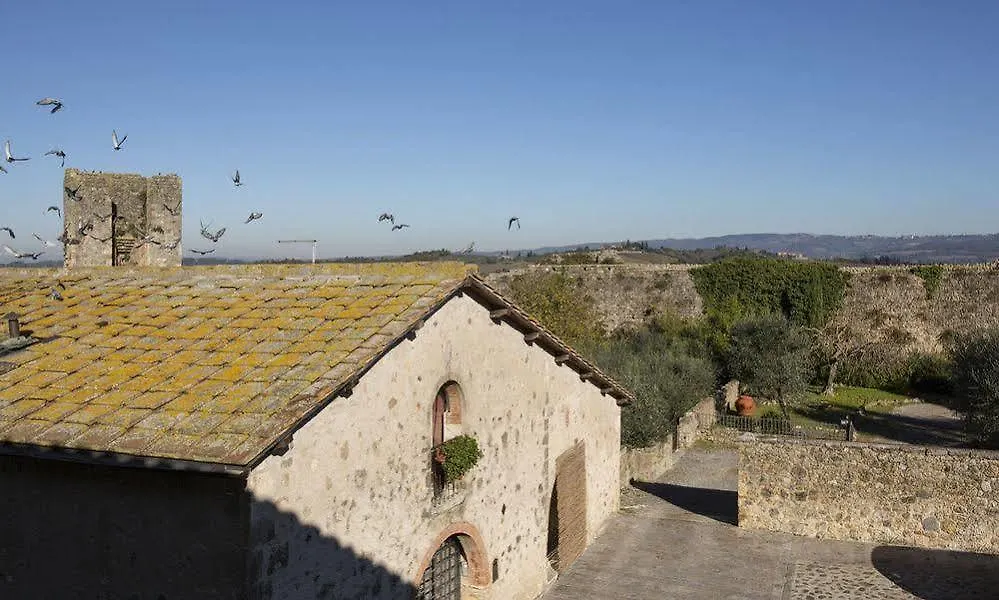 Hotel Il Piccolo Castello Monteriggioni 4*,